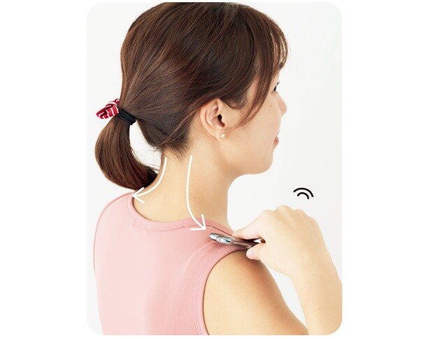 Step1、2のストレッチは、血液やリンパの流れを促す〝かっさ〟というツールを使うとより効果的です。クリームなどで滑りをよくして行なって