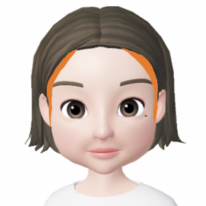 顔の外側から眉尻までの幅にシェーディングを入れます。顔の外側から内側に向かって一方方向にブラシを動かすと、自然な仕上がりになりますよ。