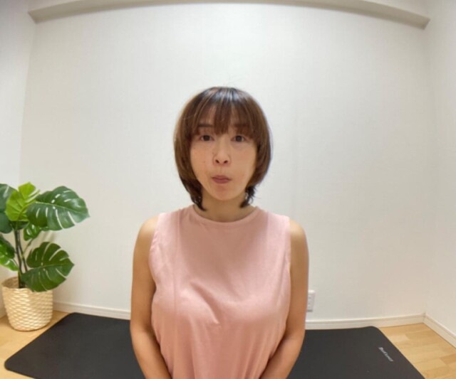 STEP1：舌ストレッチ