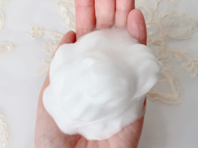 それは若い子向けかも…？40・50代が使うべき洗顔料