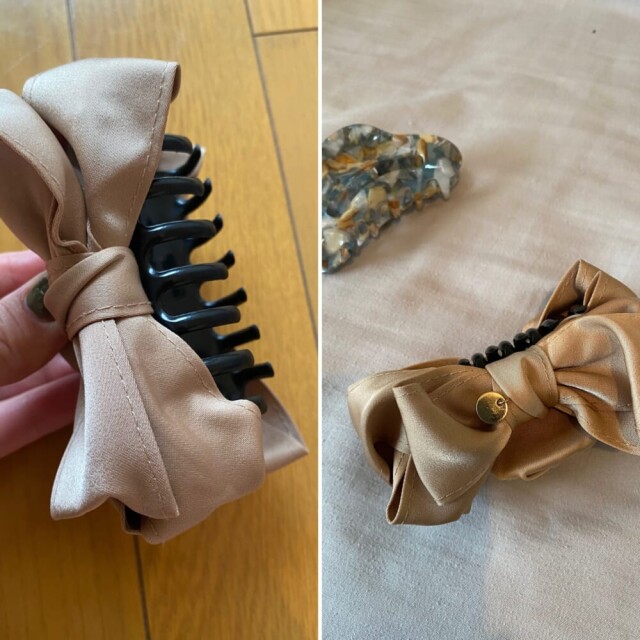 今回は、リボンがついているタイプと柄の入っているタイプのヘアクリップを使います。他にも、パールのついているタイプなど、さまざまなデザインのヘアクリップがあるので、ファッションと合わせて選ぶのも楽しいですね