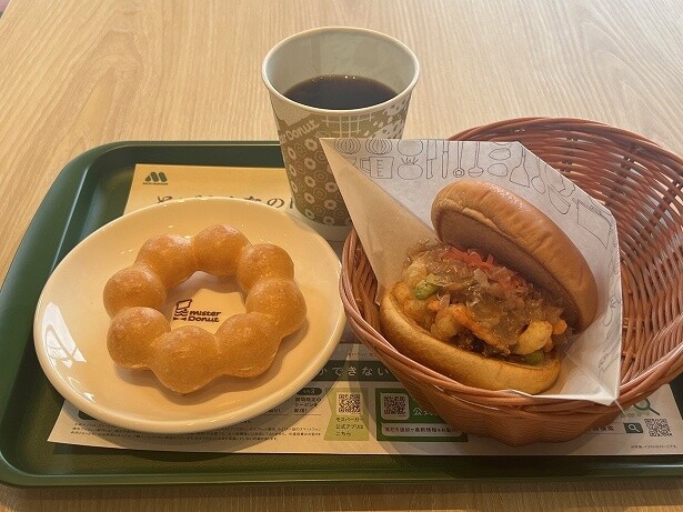 【写真】おすすめは両商品を食べられる「ドーナツセット」
