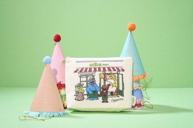 「1st Anniversaryフラットポーチ」(2750円)