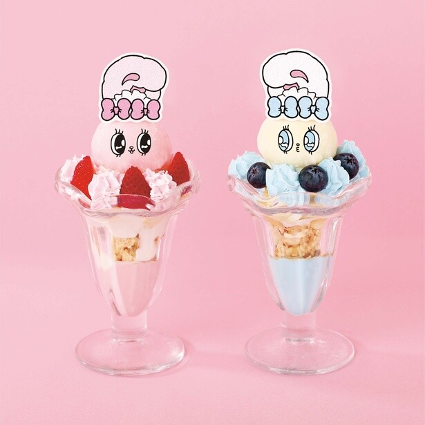 左から「リボンバニー ストロベリーパフェ」、「クリームバニー チーズケーキパフェ」(各1760円)