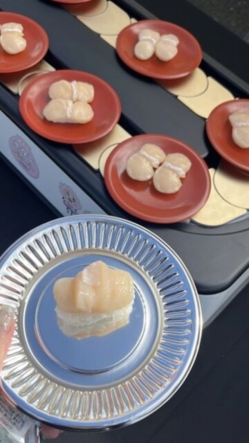 1000食限定で提供されたホタテ寿司