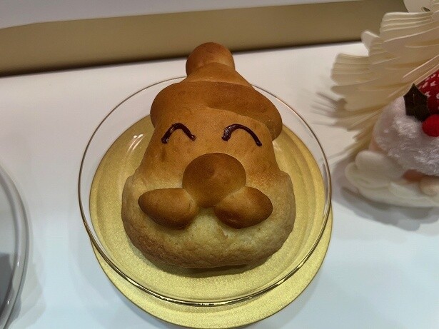 コラボ商品の「ホリデイサンタパン」