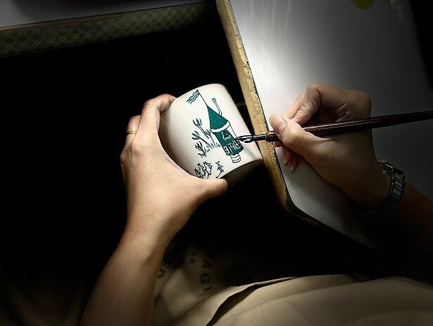 限定マグは貴重なハンドペイント