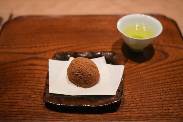 「亥の子餅」と「九九九ノ煎茶 侘び」