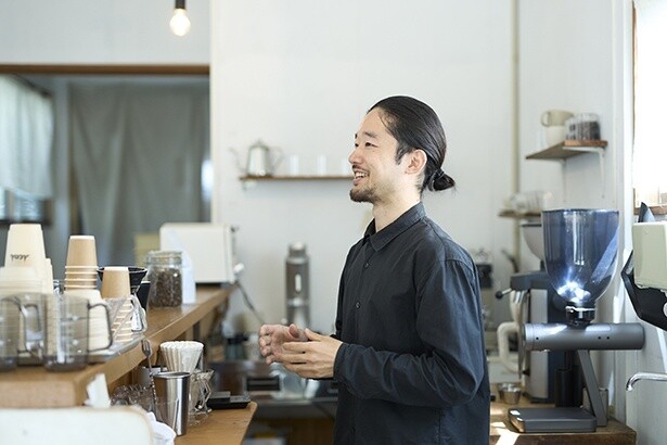 「学生時代、山梨でパブリックカッピングに参加したことで、コーヒーの多彩さ、おもしろさが広がりました」と佐々木さん