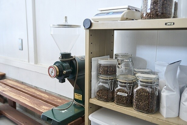 開店当初は、実家の喫茶店で使っていたミルも活躍