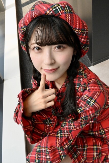 「私はあづちゃんと一緒に2人でWinkさんの『淋しい熱帯魚』をカバーさせていただきました」佐藤綺星