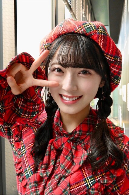 「最近のアイドルはかわいい感じが多いので、小泉今日子さんのように芯のあるアイドルを意識しました」佐藤綺星