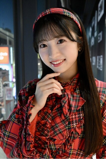 「今までほかの方がカバーされていましたが、16人でこの曲を披露するということはなかったと思います」秋山由奈