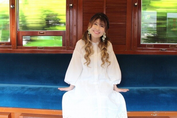 シンガー・三島由衣さん