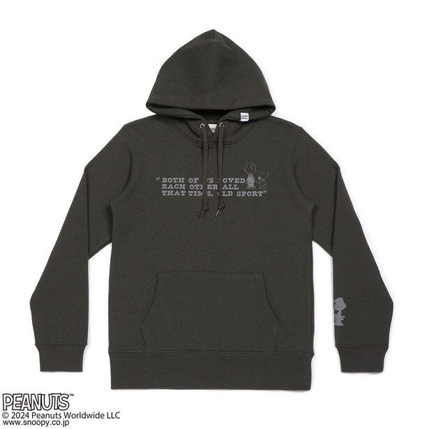 「PEANUTSコラボ PARTY プルオーバーパーカー(スミクロ)」(9900円)