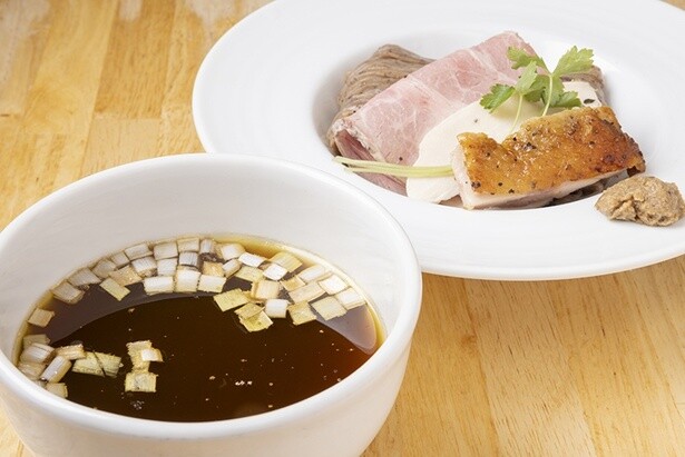 「ポルチーニと名古屋コーチンのカカオつけ麺」(2食セット、2808円) ※写真は調理例、野菜類は付かない