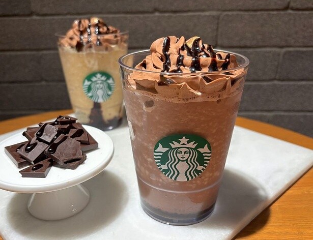 口の中で優しくほどけるチョコレートホイップにビターなショコラソースが重なり合う