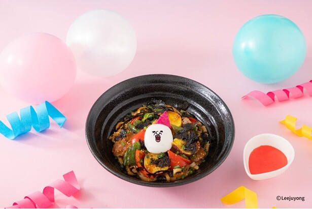 「パンパンのチーズチェユクポックムうどん～！」(1390円)