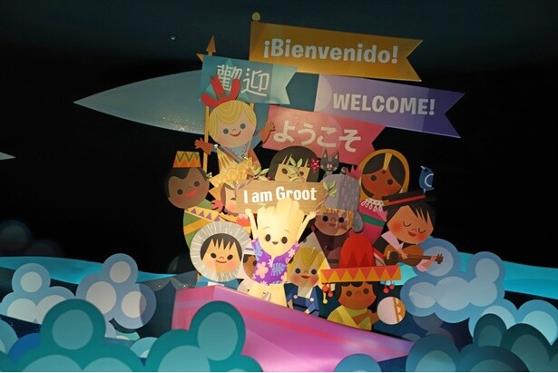 乗船してすぐのところにもグルートが！世界の子どもたちと船に乗り、ゲストを出迎えてくれる