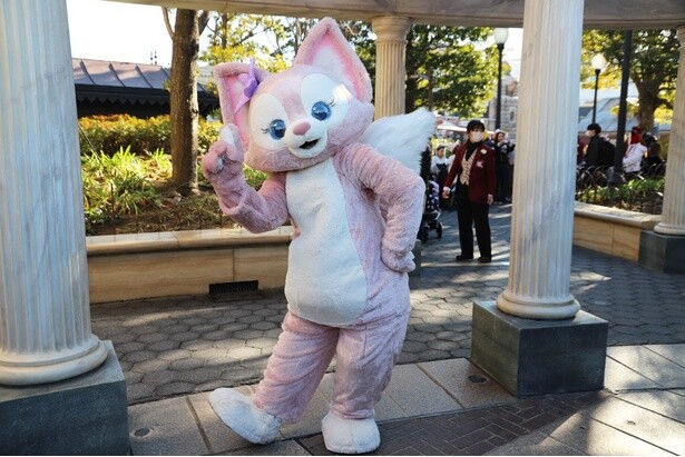 大きな耳としっぽがチャームポイントのリーナ・ベル