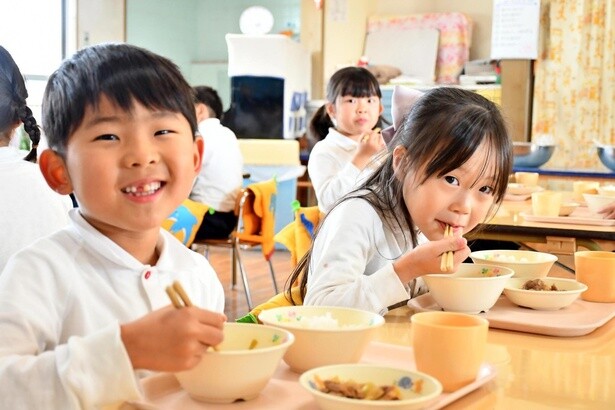 おいしく健康になれる給食に子どもたちも笑顔