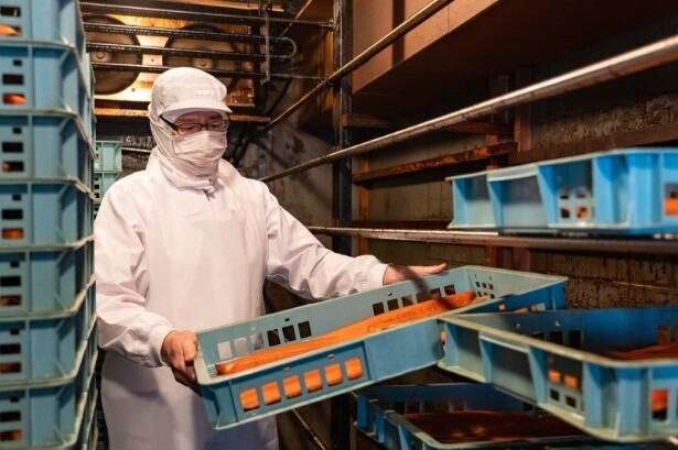 【写真】 長年使い続けている燻製窯