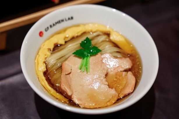 「GF 黄金の鷄油しょうゆラーメン」
