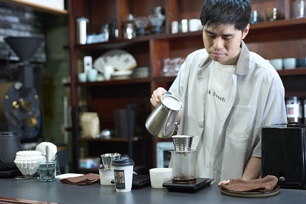 「競技会にも数々参加していますが、お店で出すコーヒーのおいしさをすべての基本に置いています」と吉村さん