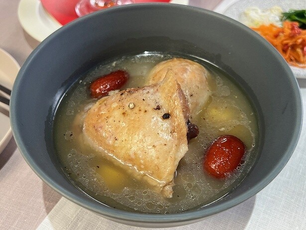「生姜香る参鶏湯」