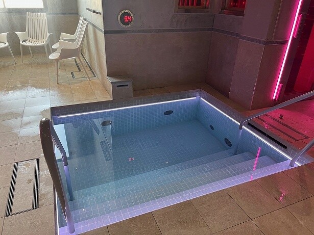 約10度の「EXTRA COLD PLUNGE」