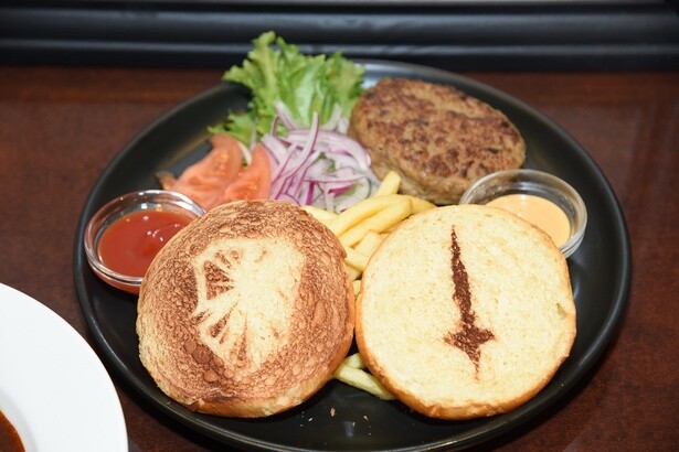 「始まりの紋章プレート」(1430円)