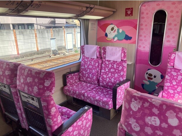 3号車のレギュラー席