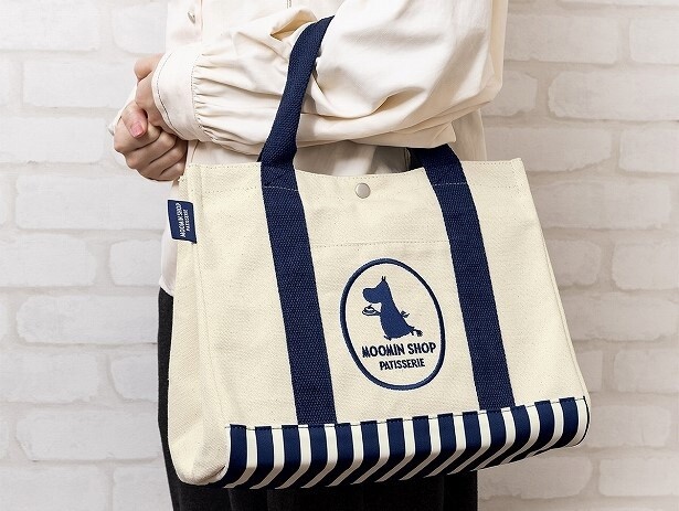 「ムーミンショップ パティスリー トートバッグ」(2420円)