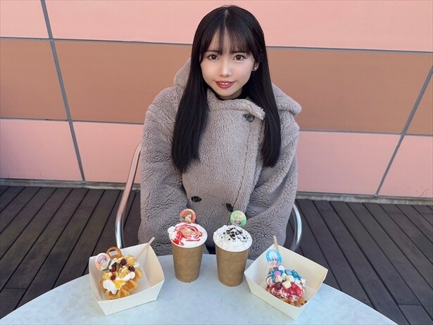 遠目から見てもカラフルでかわいいコラボメニューの数々