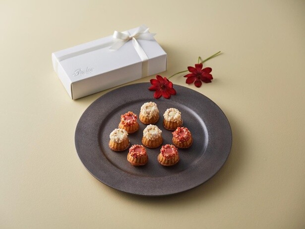 ビジュアルも華やかな「クグロフプティ ブラン」(2322円)