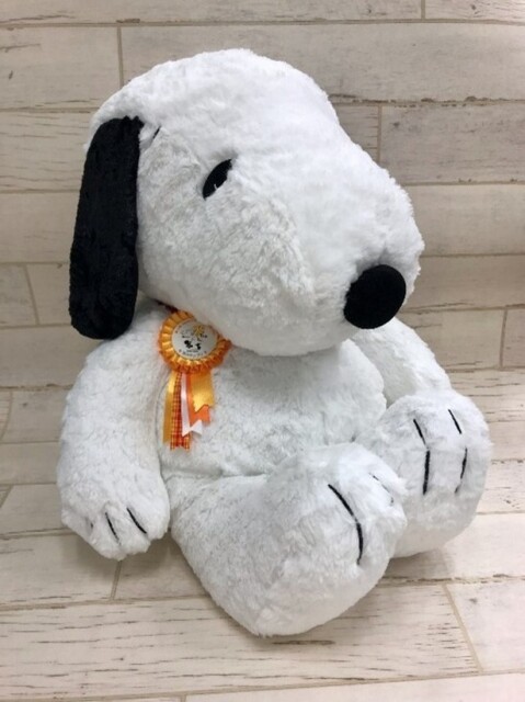 準グランプリの賞品はスヌーピーの特大ぬいぐるみ