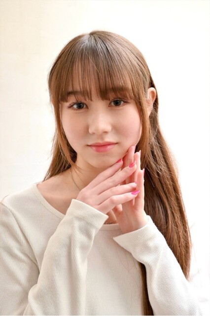  応募総数8,113名の中から、「NEW DOOR AUDITION」にて、見事グランプリを受賞した中学1年生の才福亜莉咲