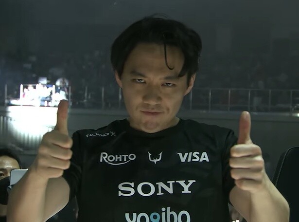 ふ～ど選手を下しTOP8に勝ち進んだときど選手