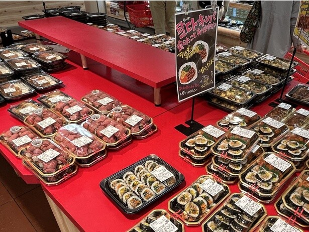 ローストビーフ寿司やキンパなど、王道じゃない商品も大量展開！
