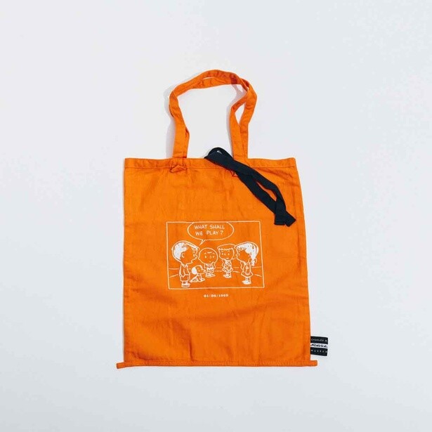 「コミックトートバッグ(ORANGE)」(2970円)