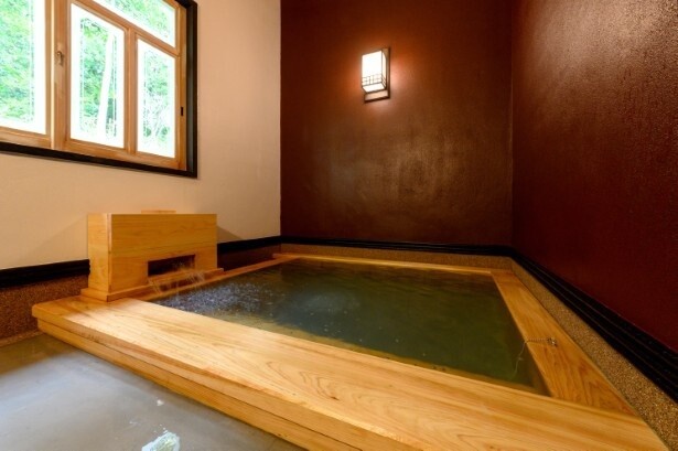 敷地内には貸切内湯が13室あり、それぞれ趣が異なる