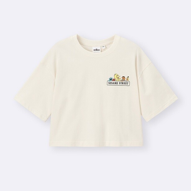 「グラフィックT Sesame Street 1」(1290円) カラー：OFF WHITE