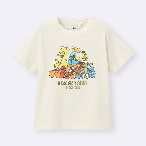 「KIDS(男女兼用)グラフィックT Sesame Street」(990円) カラー：OFF WHITE