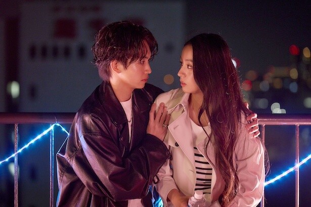 映画「女神降臨」の場面写真