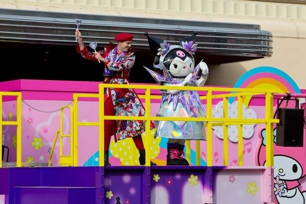 演歌調の曲に…盆踊り？