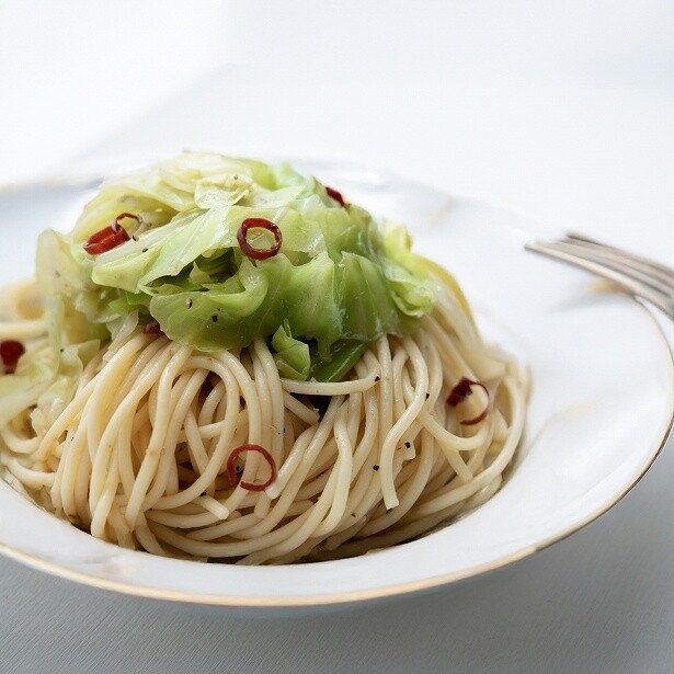 「成城石井自家製 春キャベツとアンチョビのパスタ」