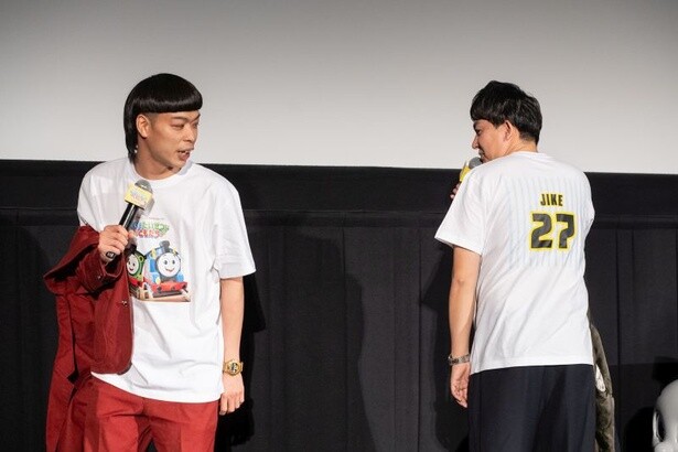 寺家さんの背番号は27