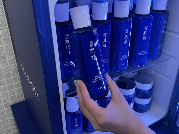顔やデコルテなどに、たっぷり使ってOK