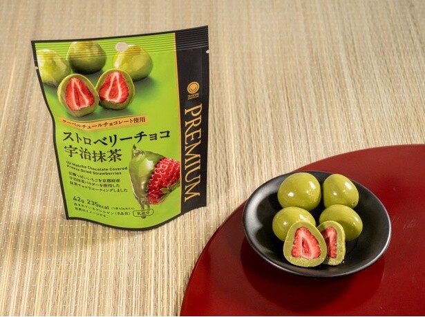 【写真】大粒のいちごがたまらない！「ストロベリーチョコ宇治抹茶」(※数量限定)
