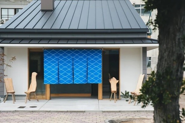 【写真】「湯ノ塩」のおしゃれな外観
